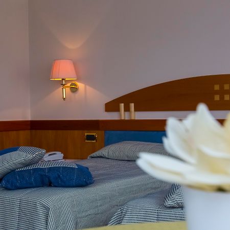 Hotel Futura Centro Congressi Νάπολη Εξωτερικό φωτογραφία