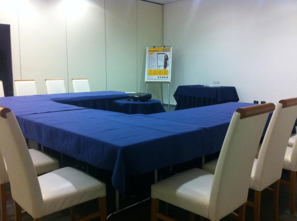 Hotel Futura Centro Congressi Νάπολη Εξωτερικό φωτογραφία