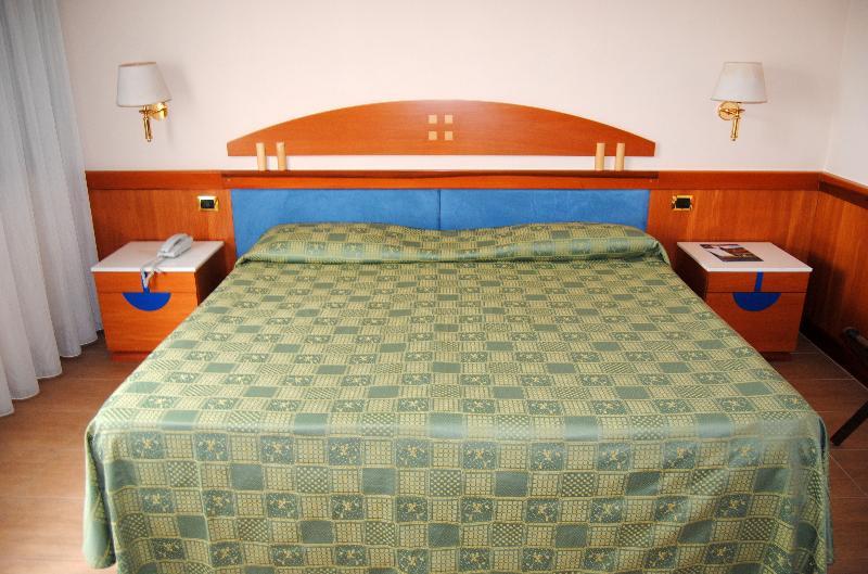 Hotel Futura Centro Congressi Νάπολη Εξωτερικό φωτογραφία